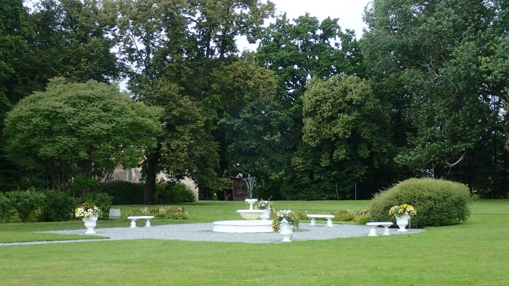 Schloßpark von Mežotnes pils – Latvijas klasicisma pērle